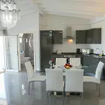 Trillizos וילה אדחה
