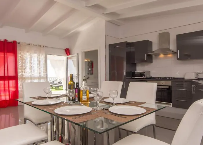 Вилла Trillizos