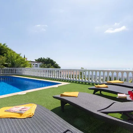 Trillizos Villa