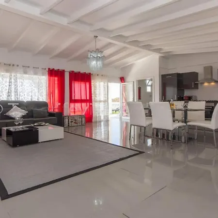 Villa Trillizos *